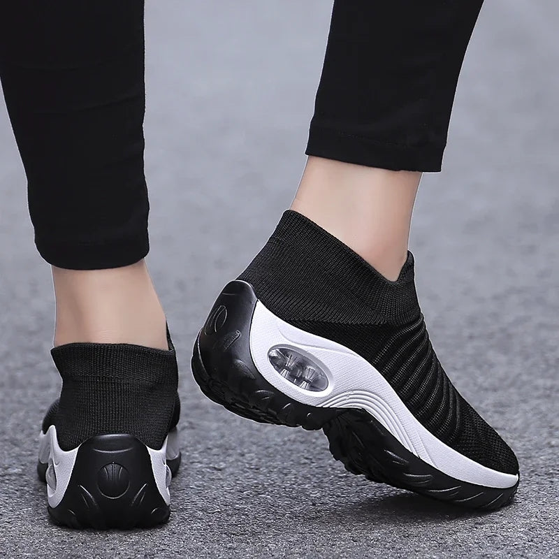 Zapatillas casuales con Capsula de mujer AQUAMODA M1ANB Negro suela blanca